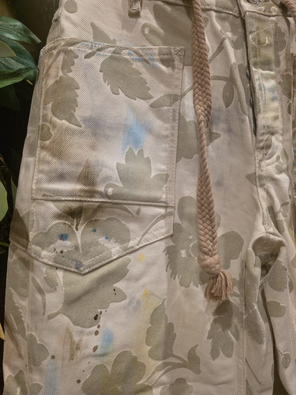 We The Free Moxie Printed Flocked Barrel Jeans - Picture 8 of 10